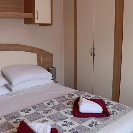 Palm 1 Park Home With Hot Tub Swanage Ngoại thất bức ảnh