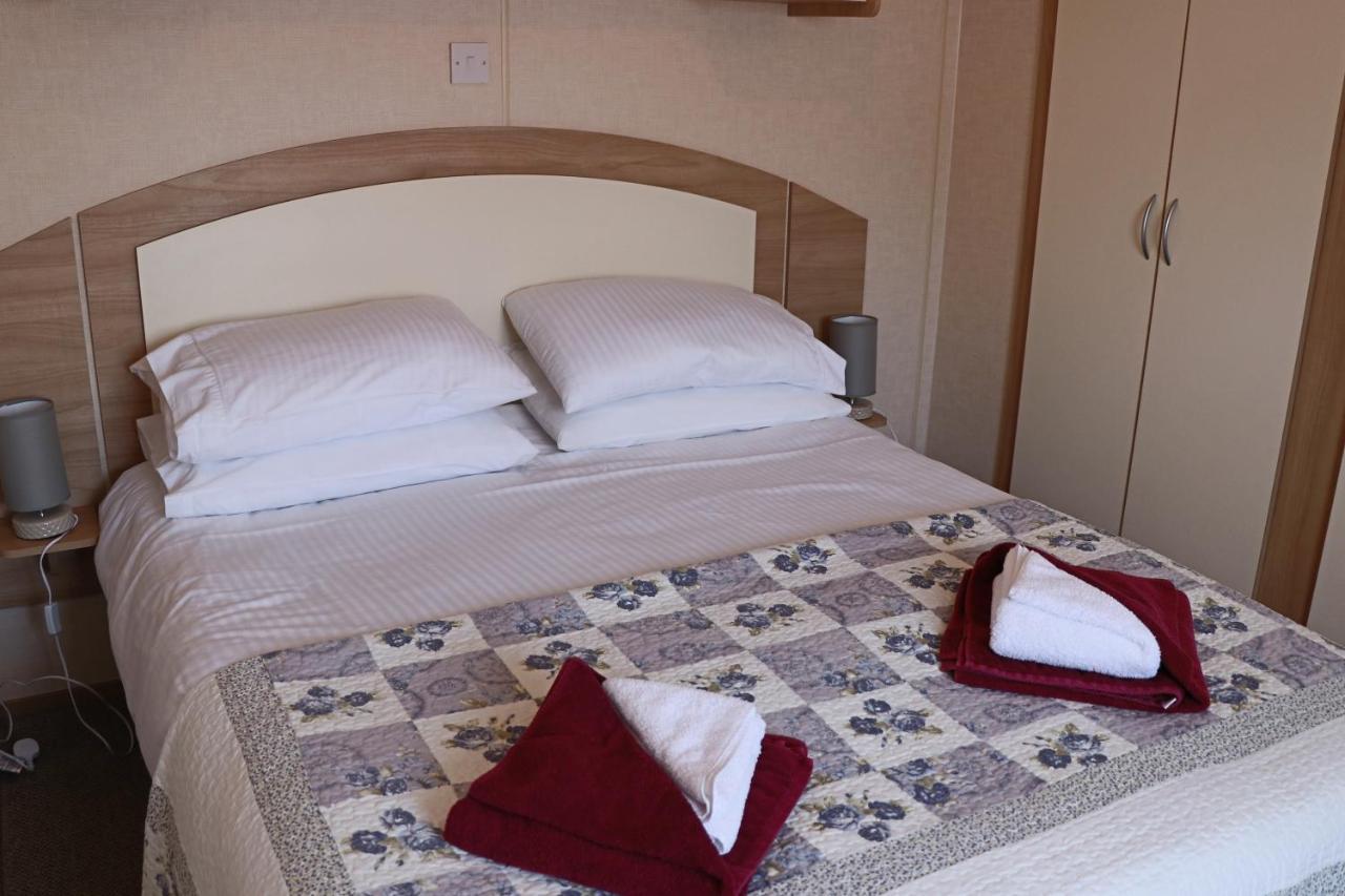 Palm 1 Park Home With Hot Tub Swanage Ngoại thất bức ảnh